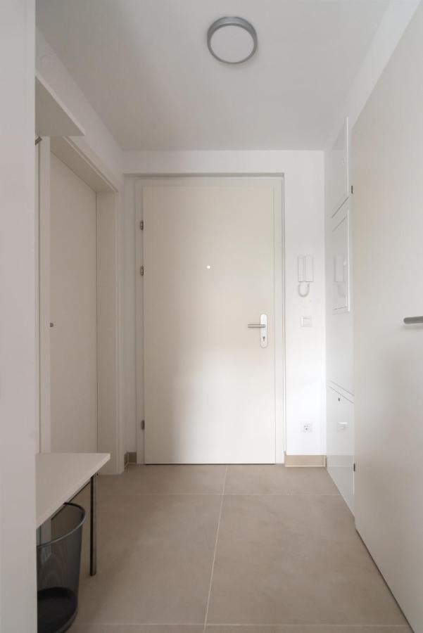 Appartamento Ruhig, Hell Und Neu Mit Garage Vienna Esterno foto